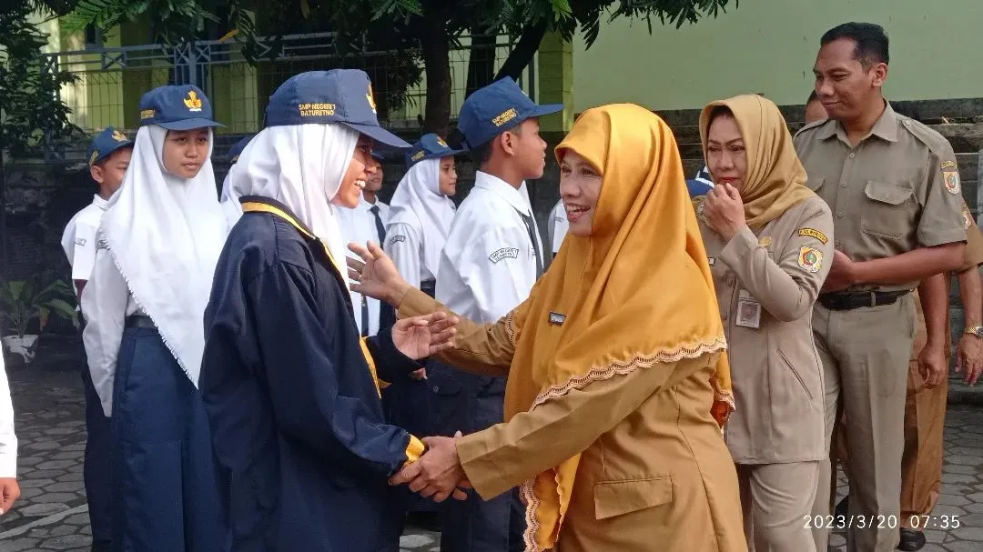 Sah, Pengurus OSIS SMPN 1 Baturetno Resmi Dilantik
