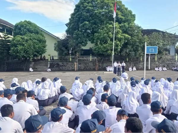 Ajarkan Siswa Demokrasi Sejak Dini, Spensaba Gelar Kampanye PilKetos