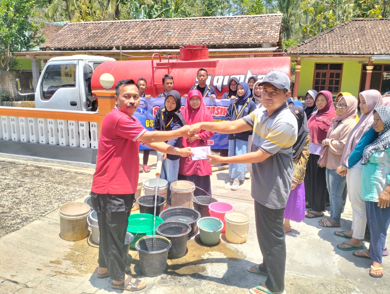 Osis Spensaba peduli