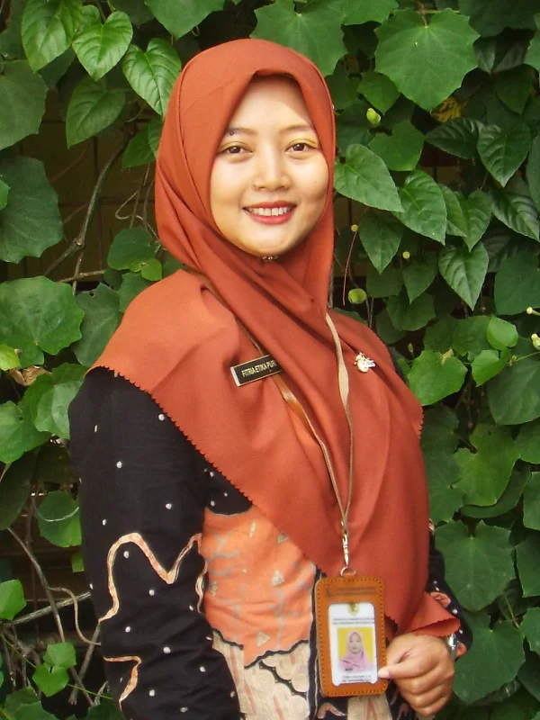 Fitria Etika Puri, S.Pd.